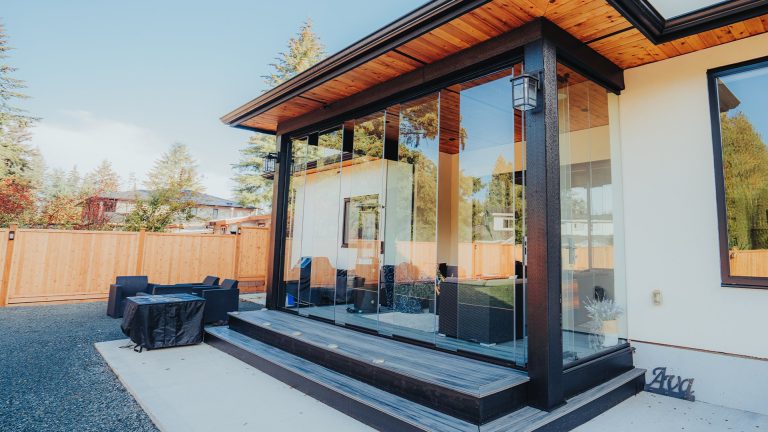 lumon-sliding-glazing-back-patio-02